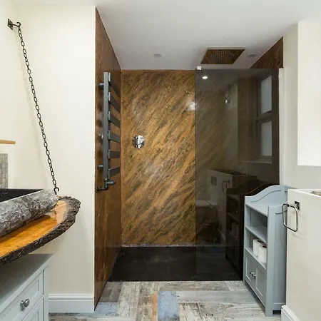 The Bungalow - Dog Friendly